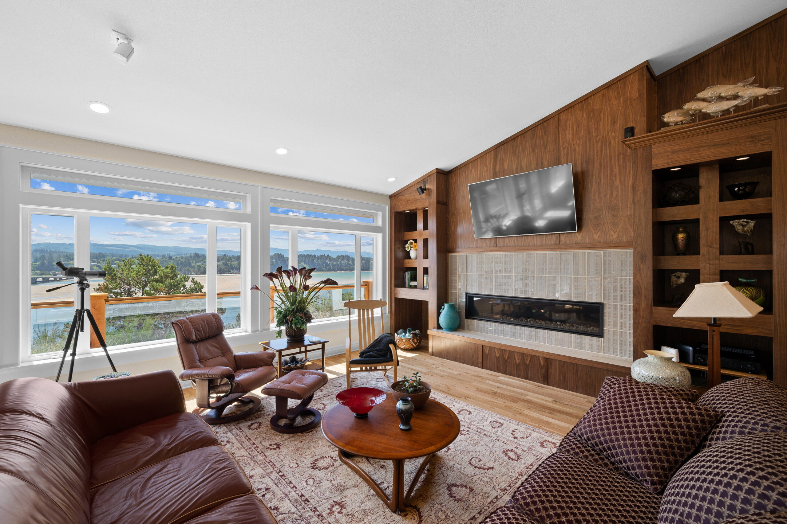Drone photo for a real estate listing in Oregon. The photo highlights the house for a great first picture.